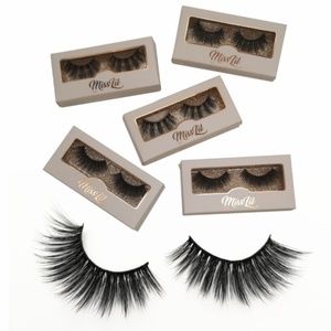 Miss Lil Eyelashes Extension # 23